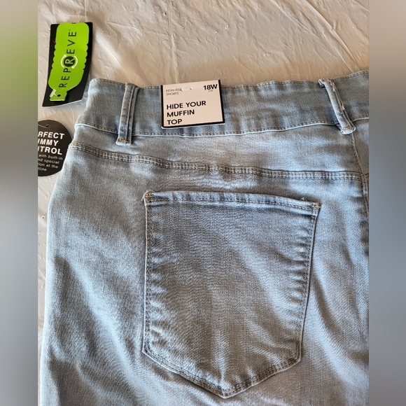 NEW Light Blue Distressed Denim Shorts - Picture 4 of 5